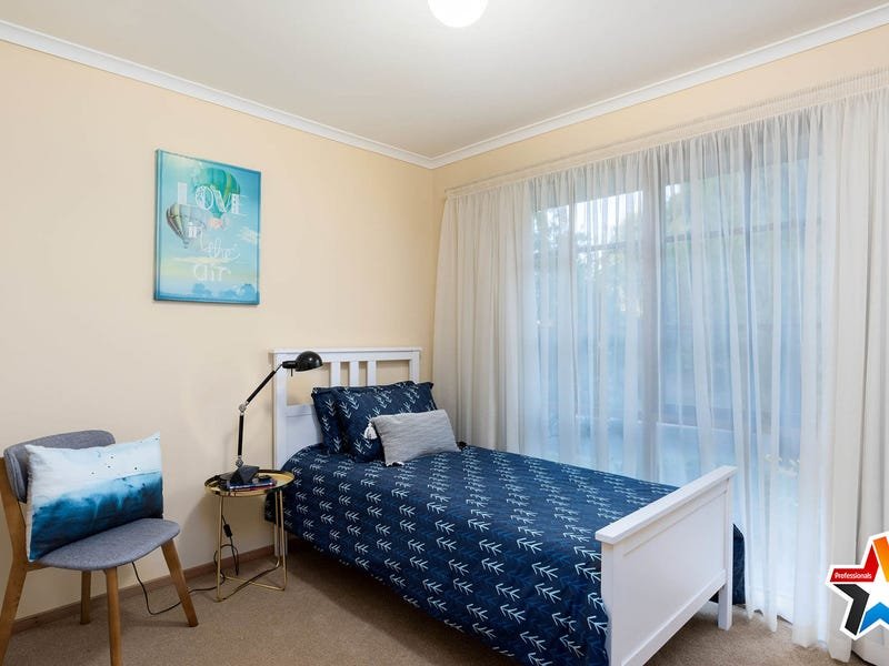 1 Tallarook Court, Croydon Hills image 15