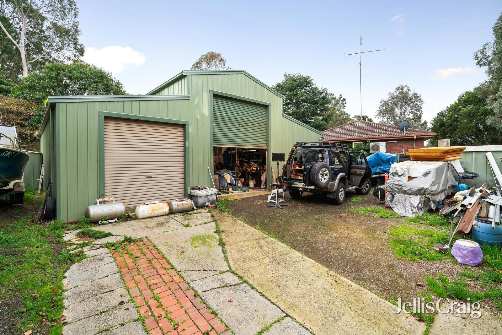 1 Tamboon Drive, Greensborough image 5