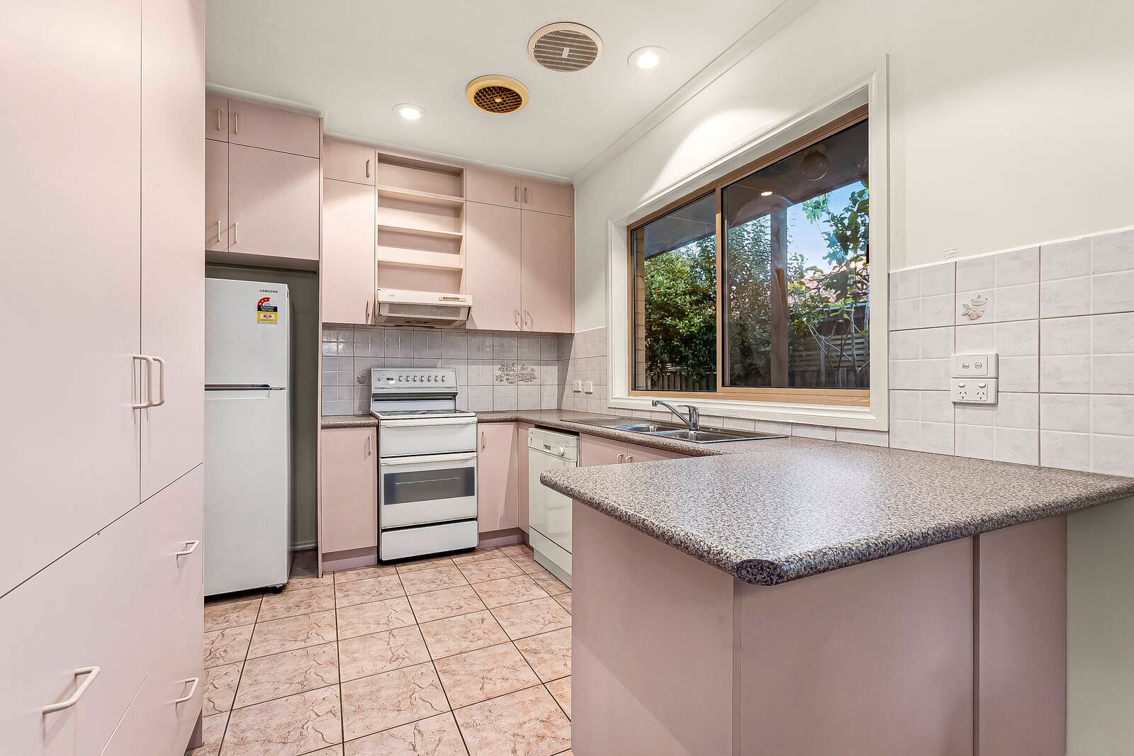 Property Gallery Thumbnail 5