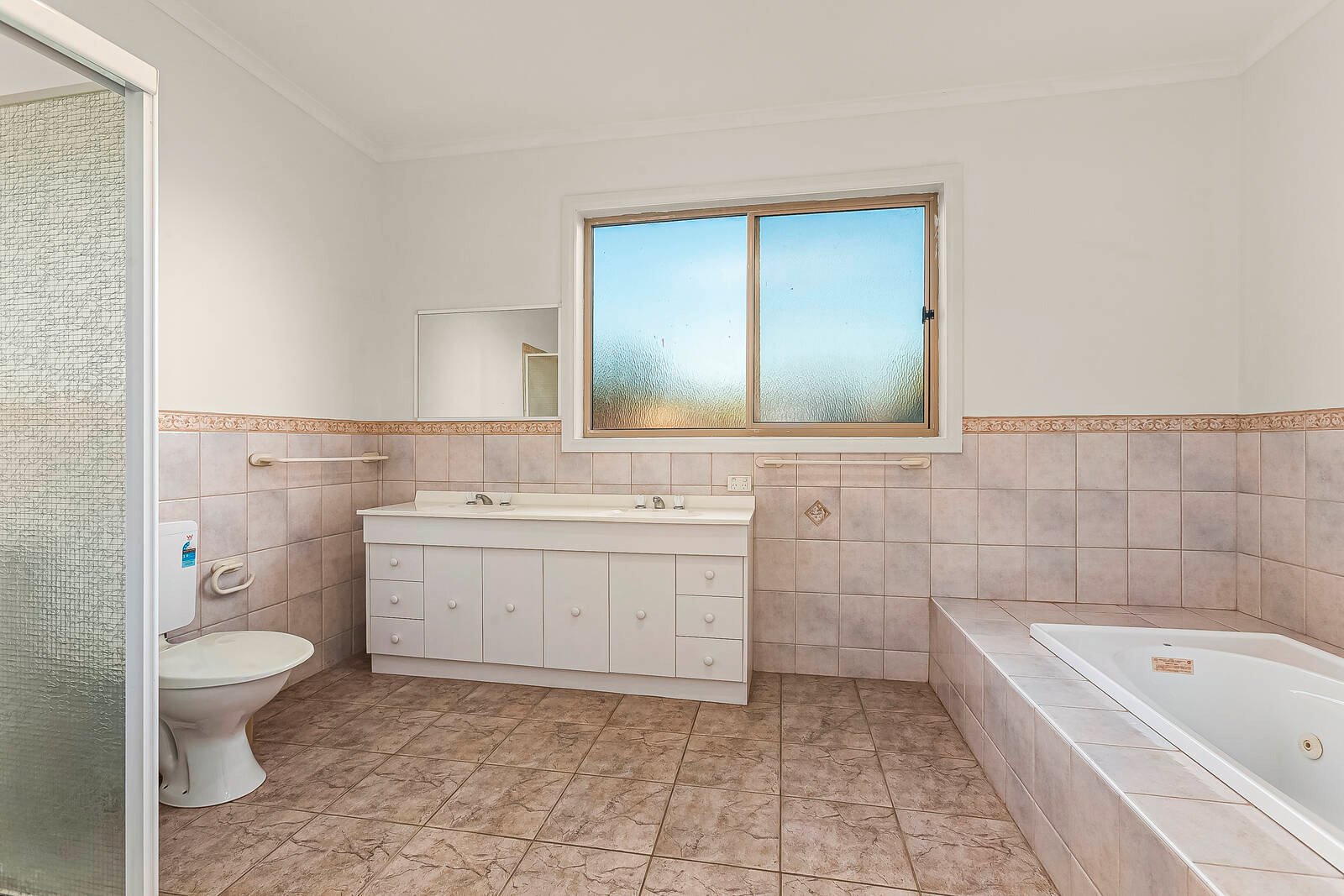 Property Gallery Thumbnail 7