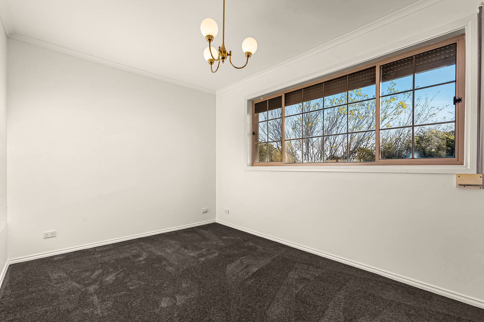 Property Gallery Thumbnail 10