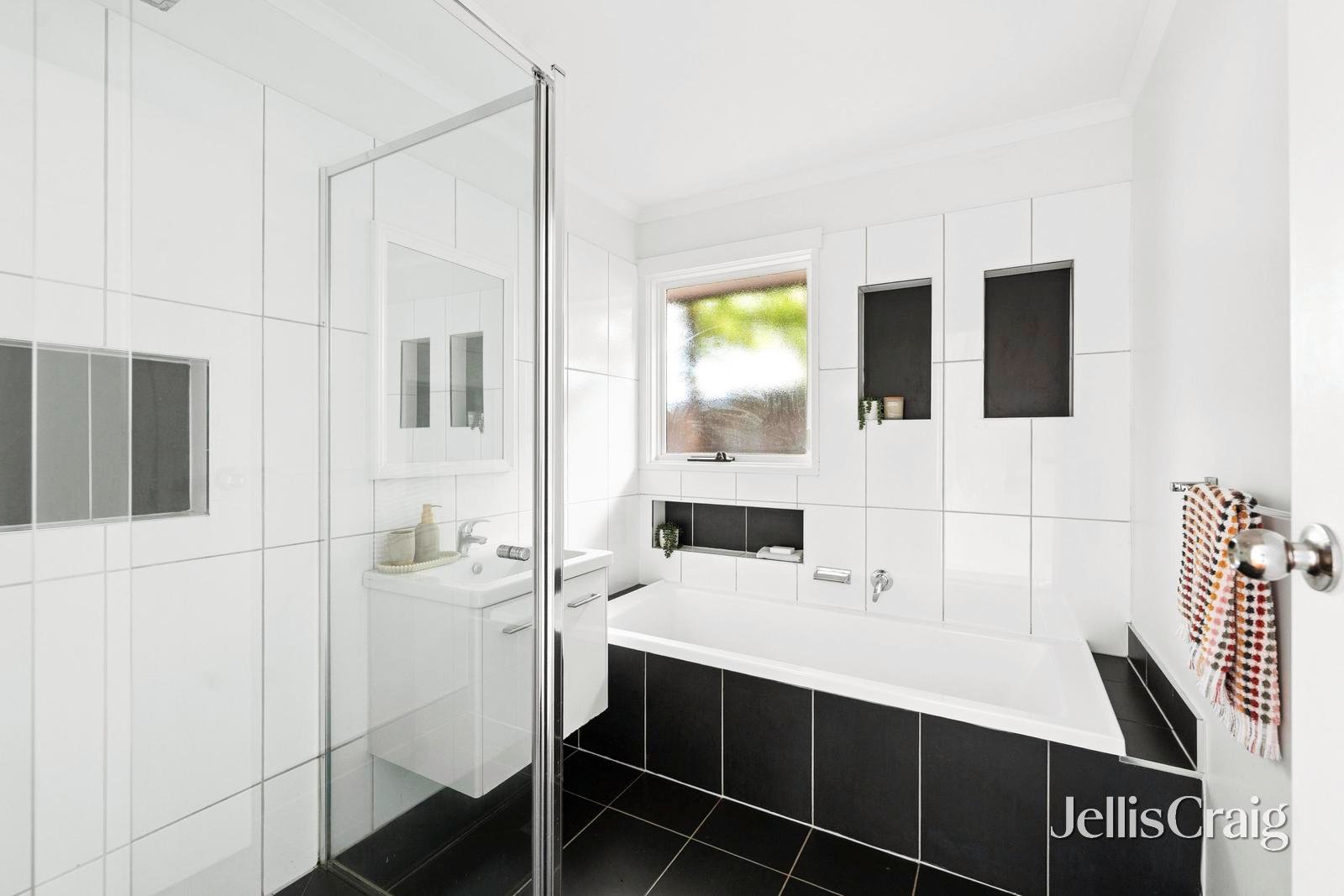 1 Tettenhall Ridge, Belmont image 18