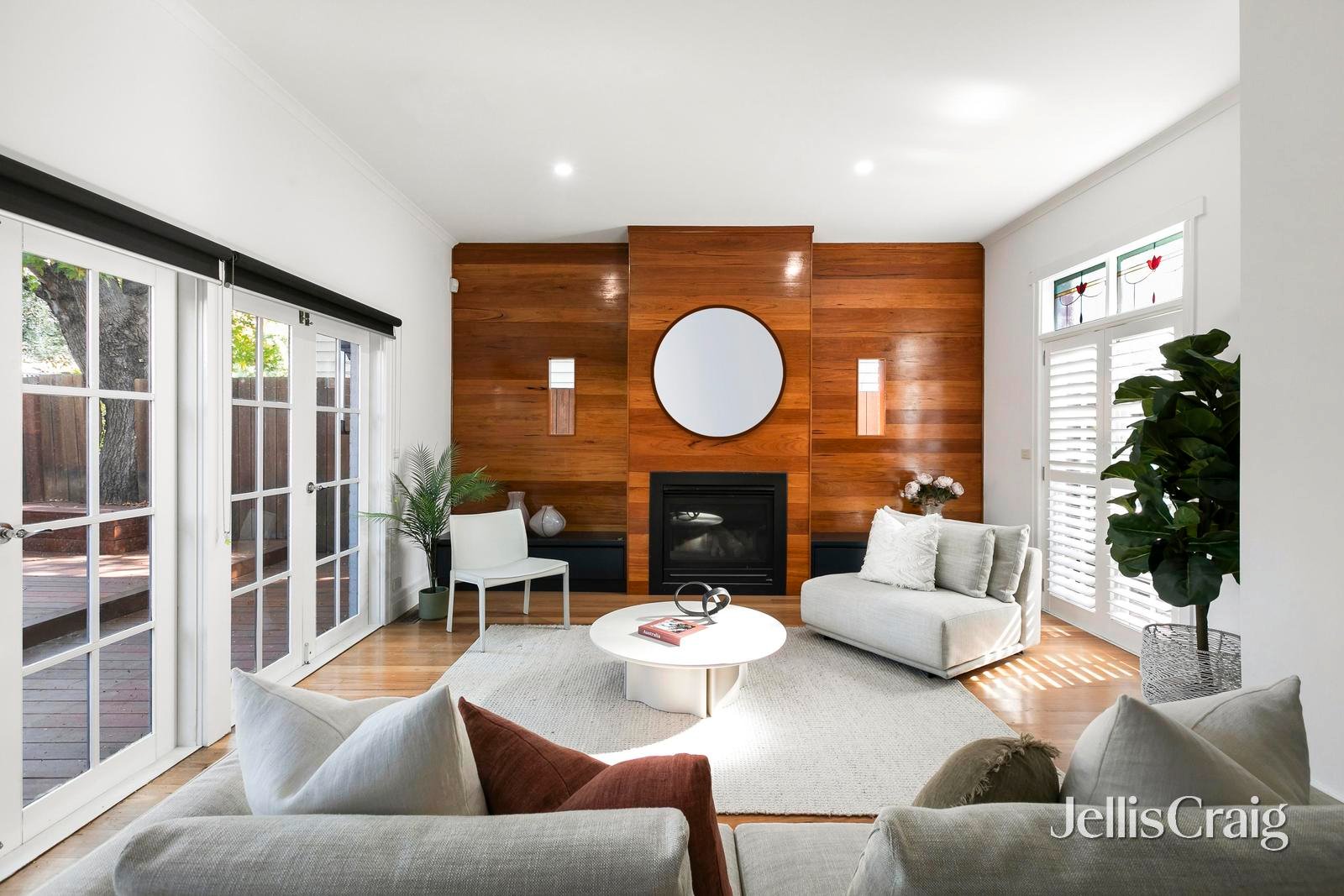 1 Thackeray Street, Elwood image 2