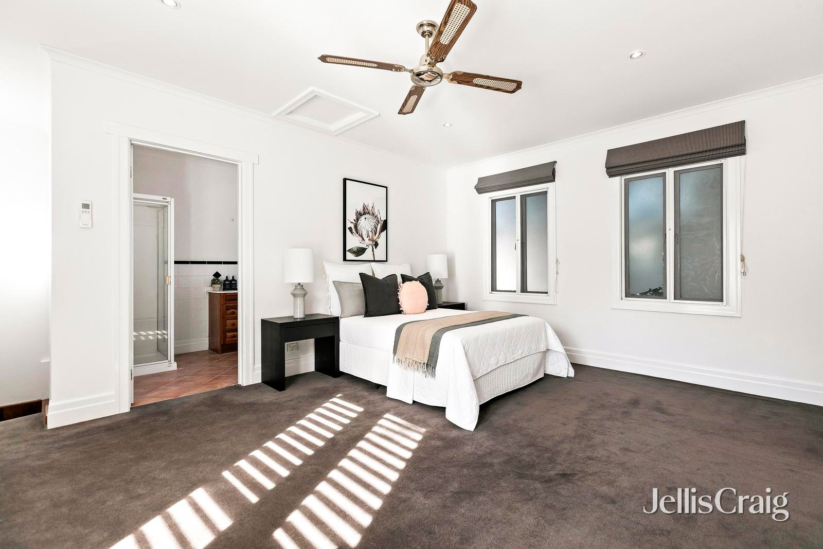 1 Thackeray Street, Elwood image 8