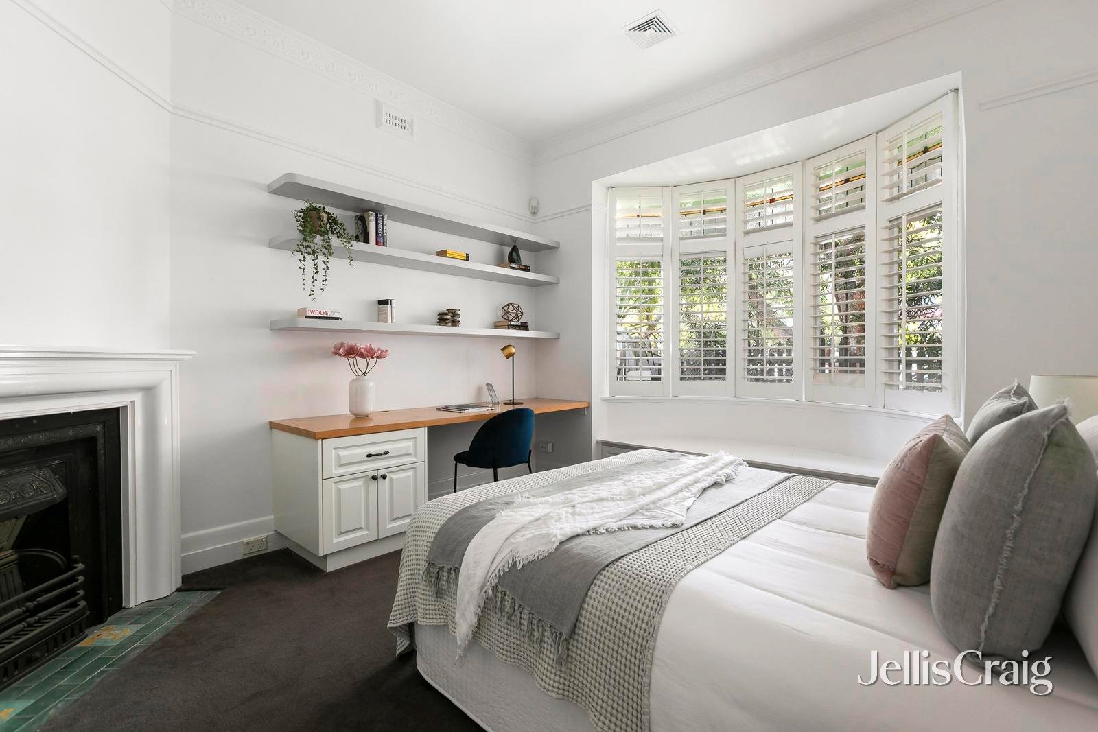 1 Thackeray Street, Elwood image 12