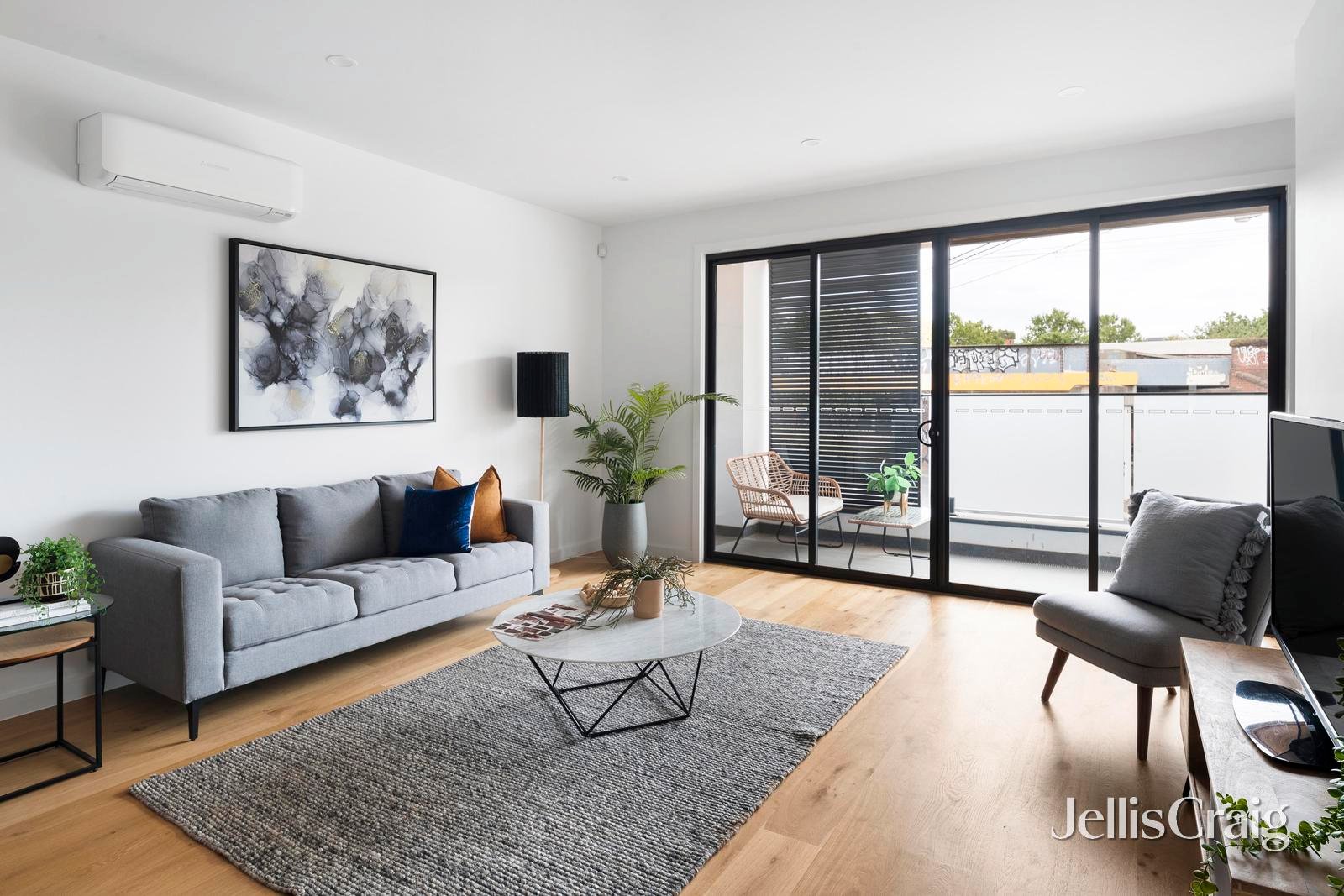 1 The Crescent, Ascot Vale image 2