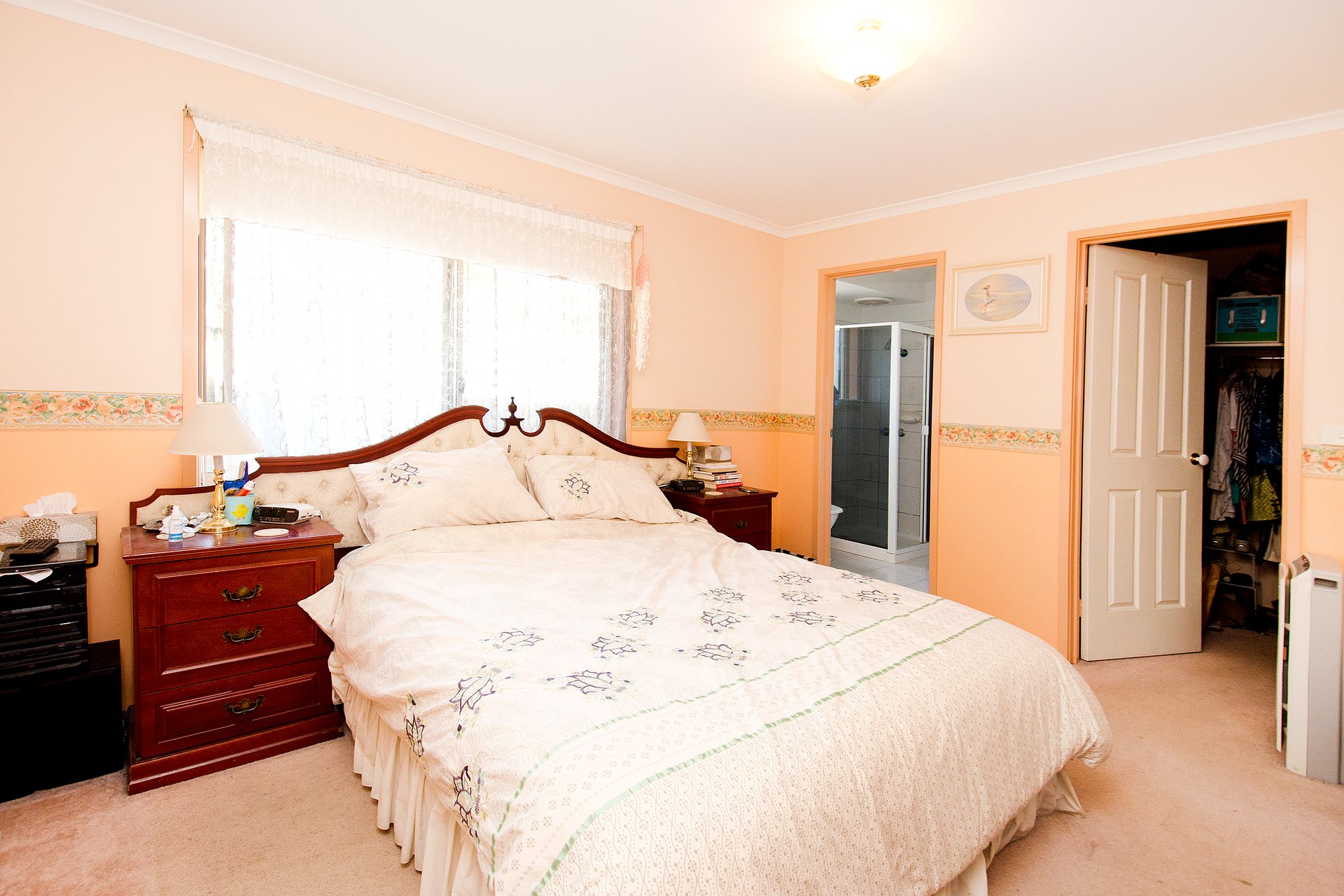 1 The Esperance, Lara image 5