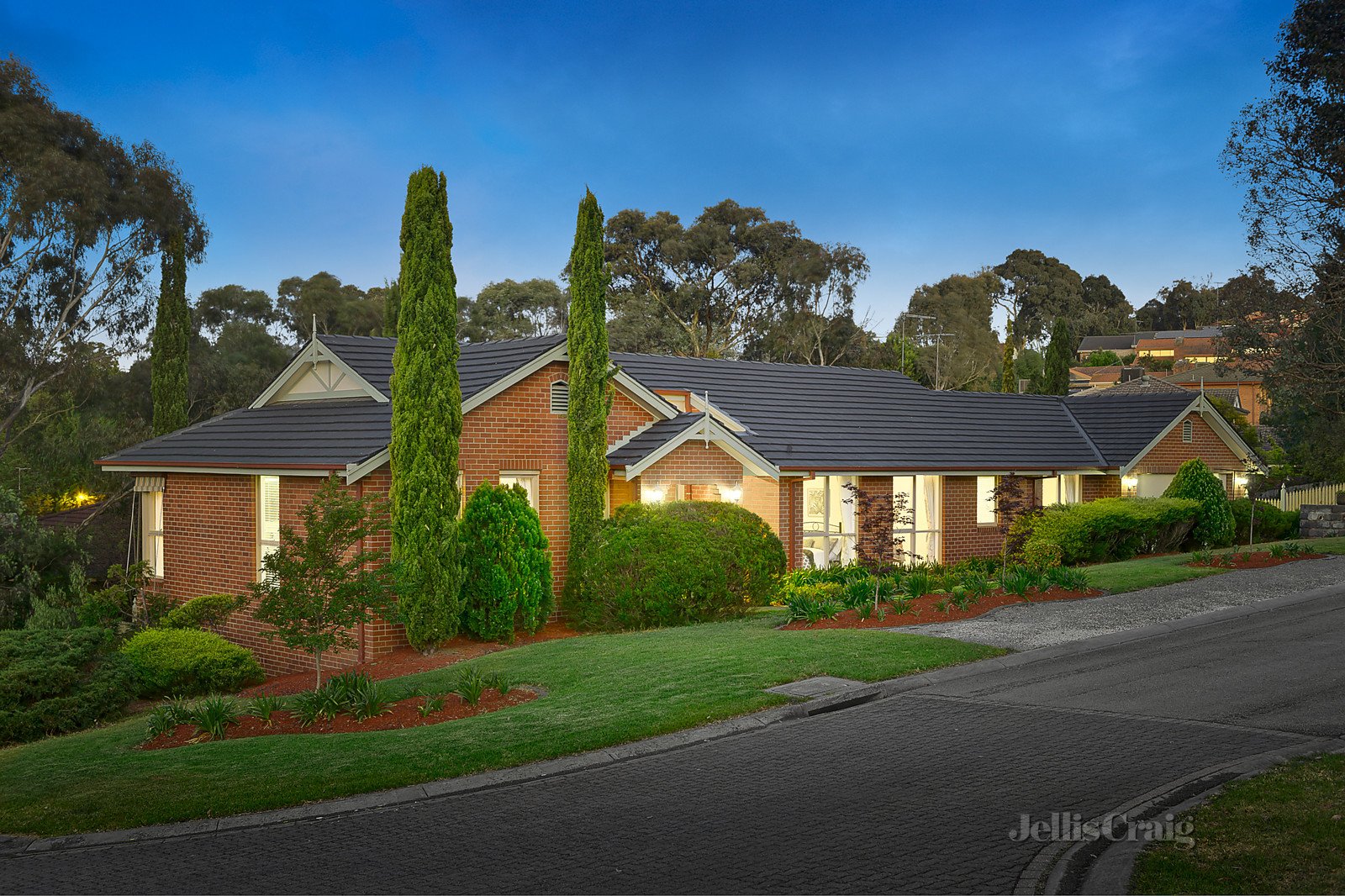 1 The Eyrie, Eltham image 1