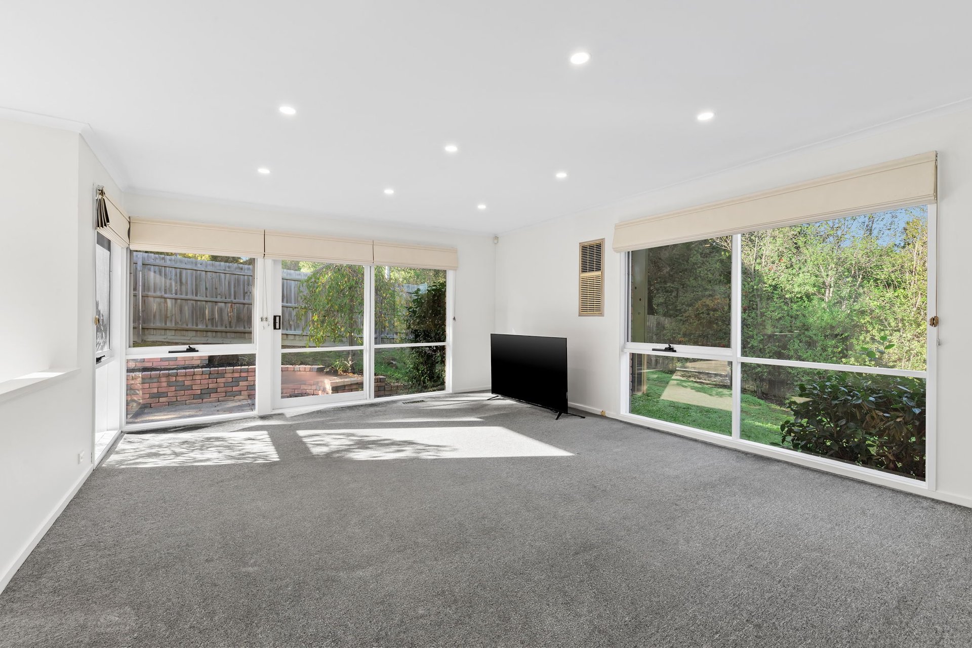 1 Thomas Hardy Drive, Templestowe image 5
