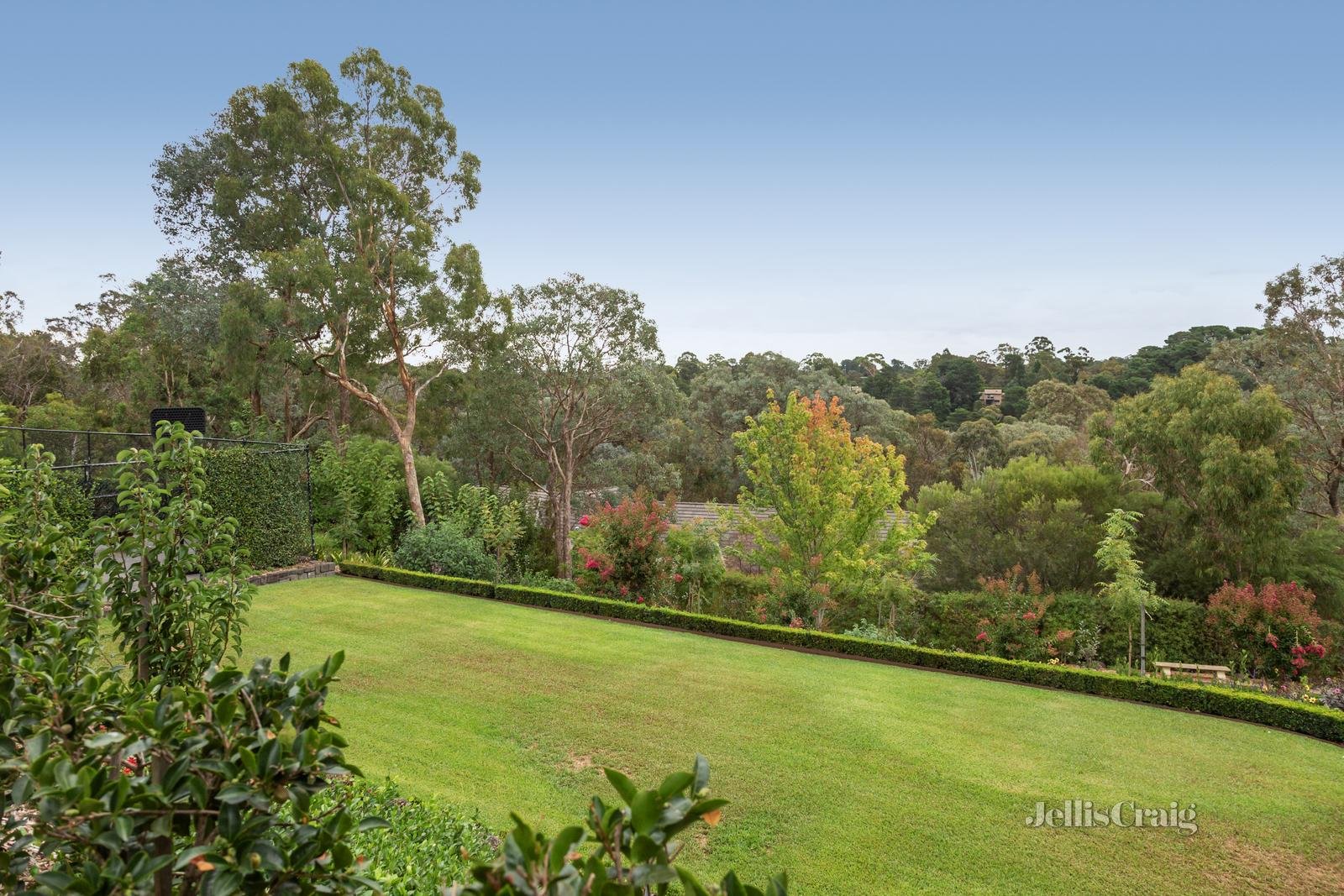 1 Timberglades, Park Orchards image 18