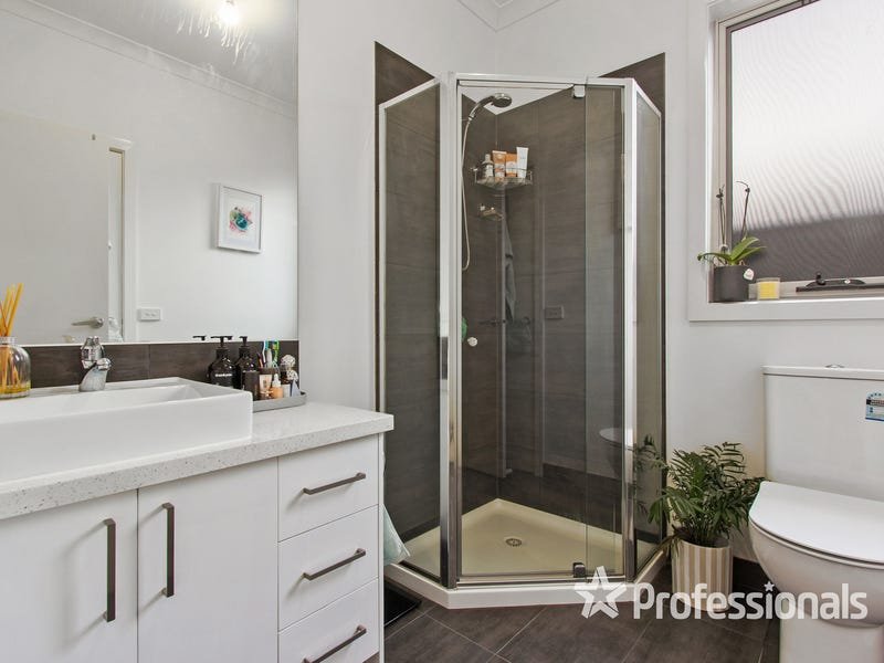 1 Tools Close, Kilsyth image 10