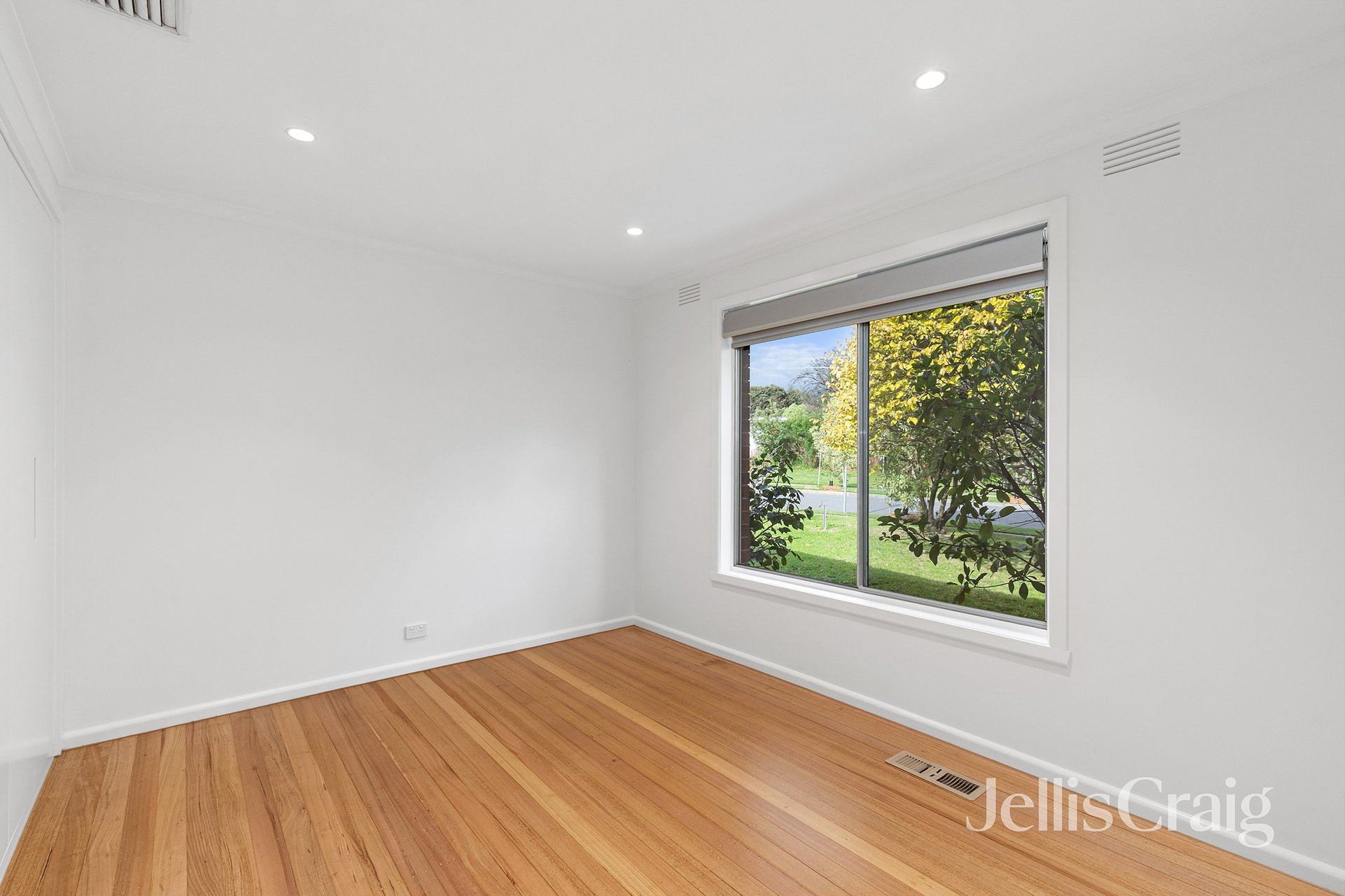 1 Tuckfield Court, Macleod image 8