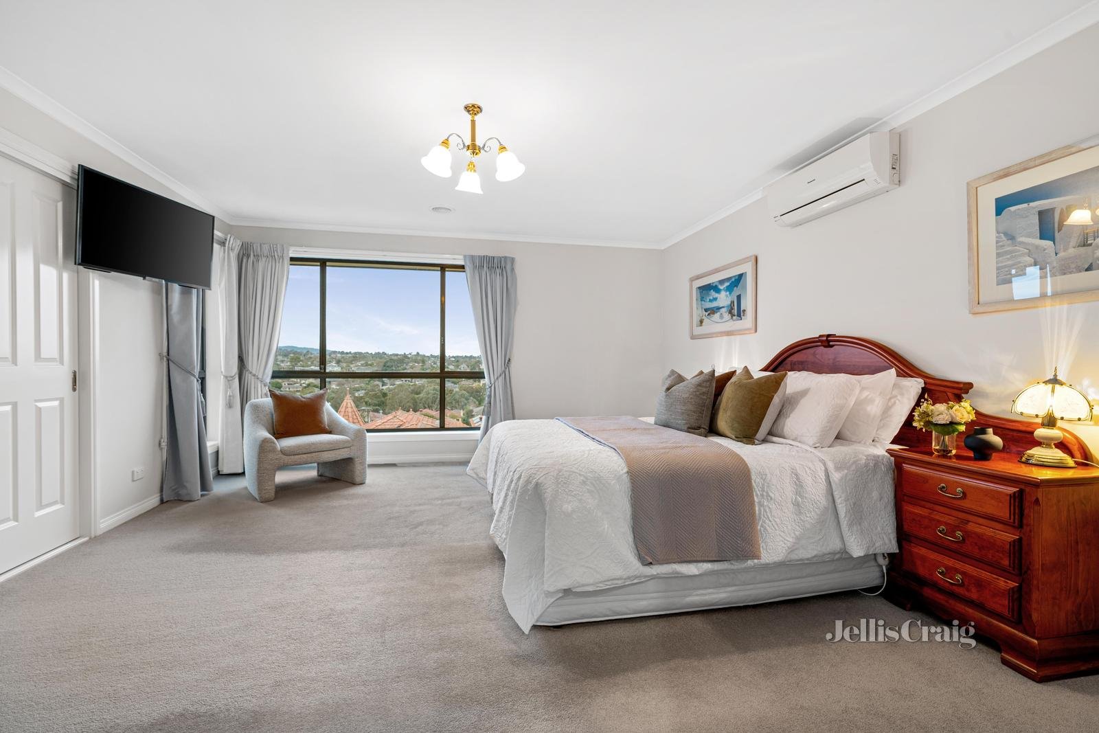 1 Tulloch Grove, Glen Waverley image 13