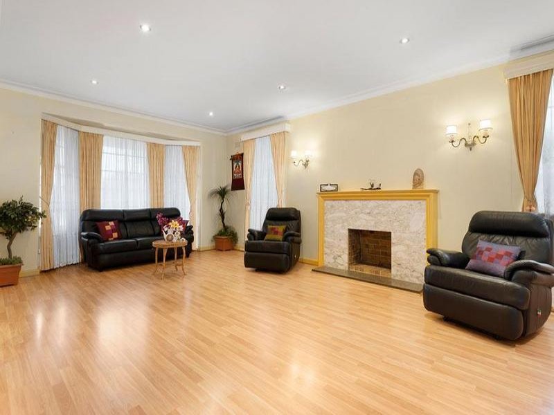 1 Tuxen Street, Balwyn North image 2