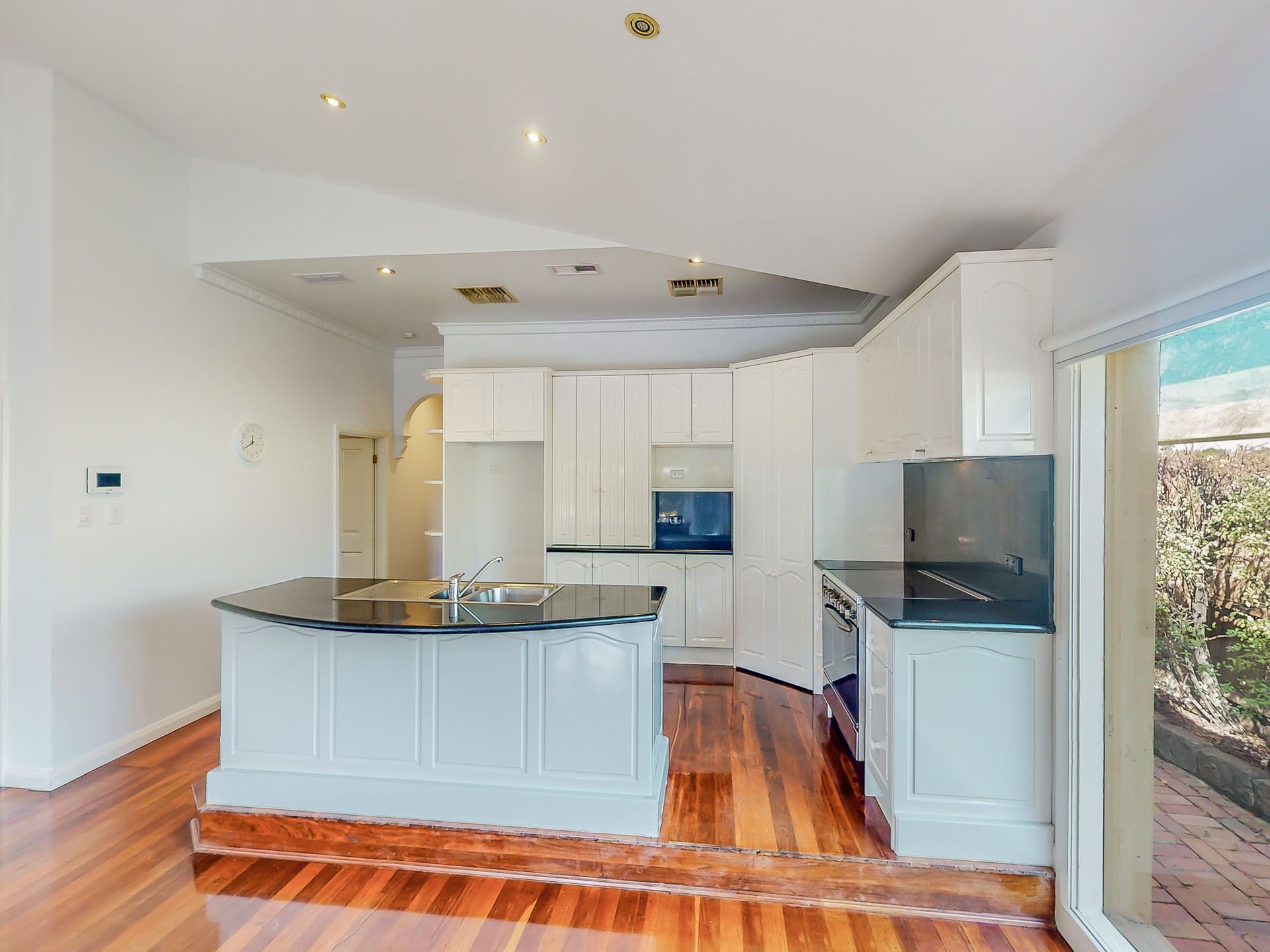 1 Valerie Street, Kew&nbsp;East image 3