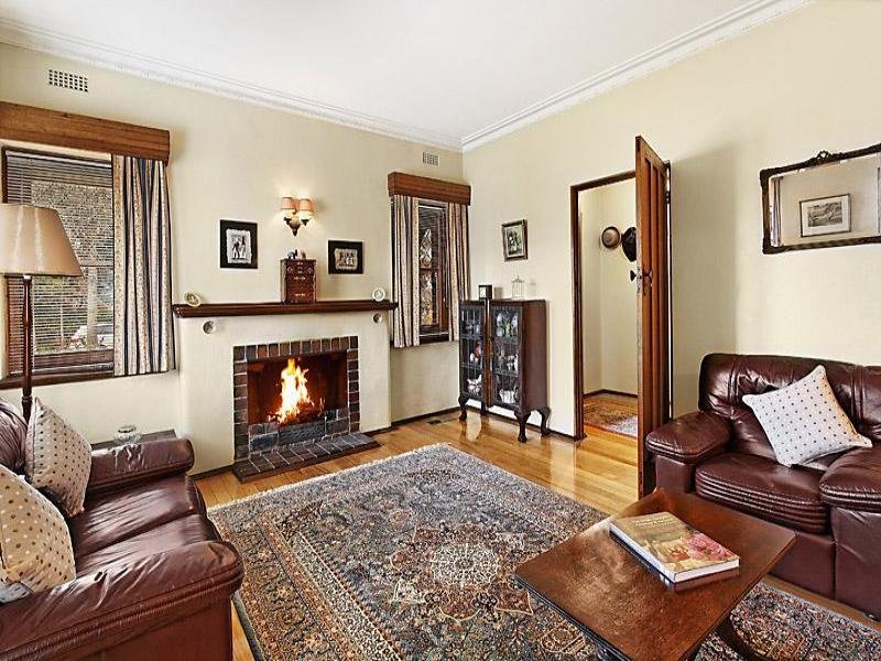 1 Venice Street, Box Hill South image 2