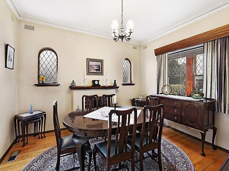 1 Venice Street, Box Hill South image 3