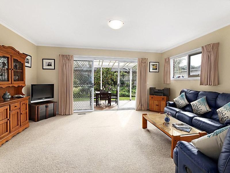 1 Venice Street, Box Hill South image 6