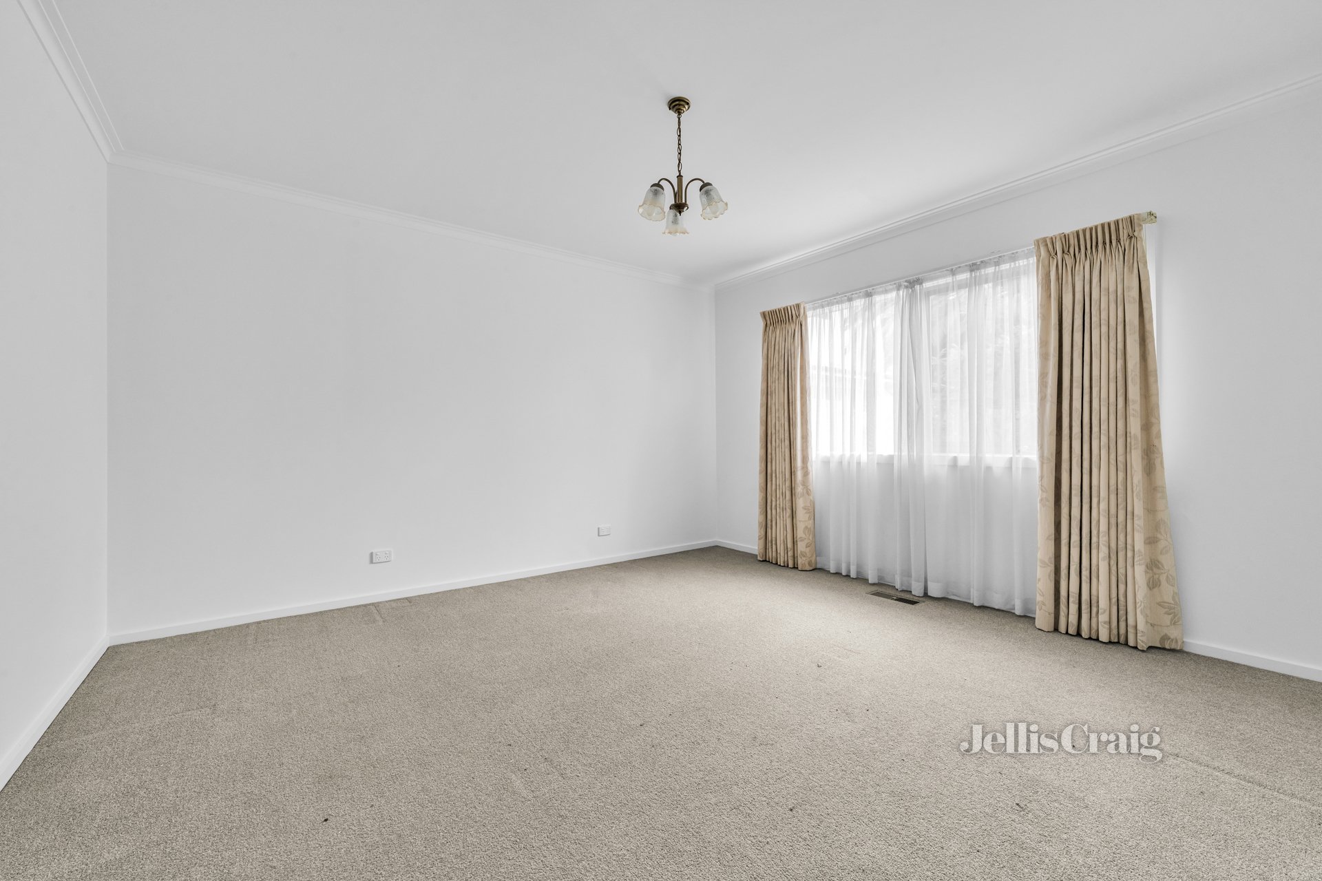 1 Venice Street, Box Hill South image 7