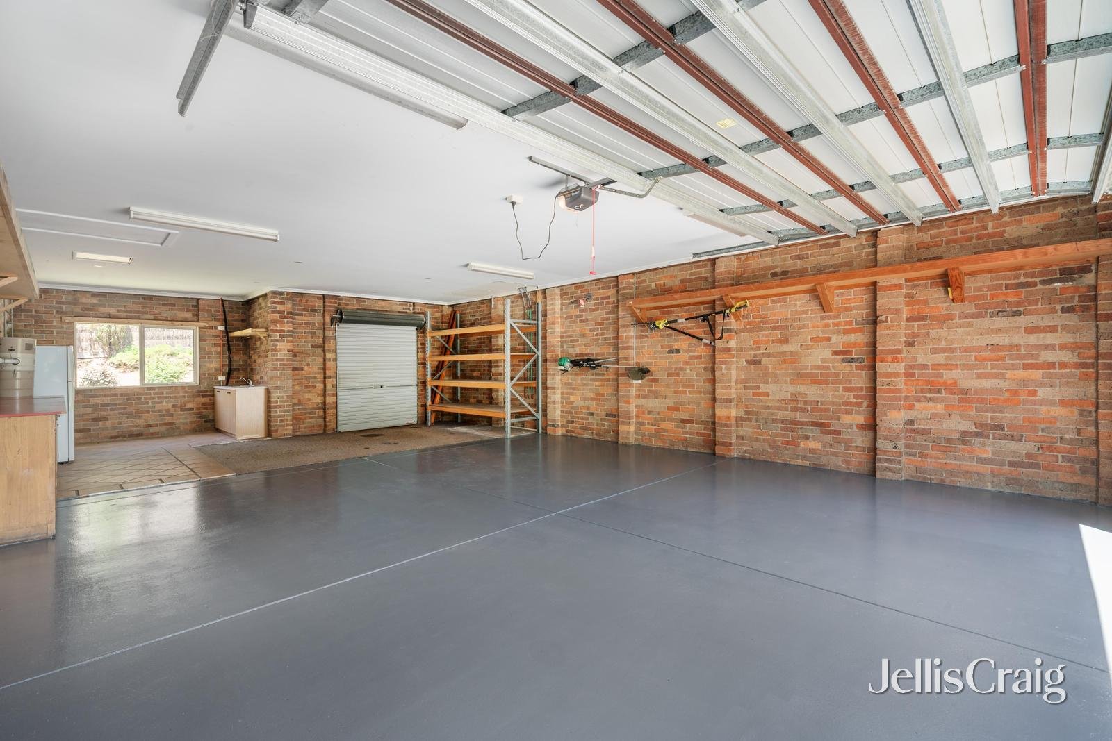 1 Victoria Close, Eltham image 19