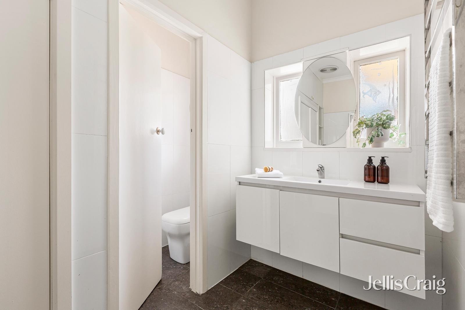 1 Victoria Street, Williamstown image 7