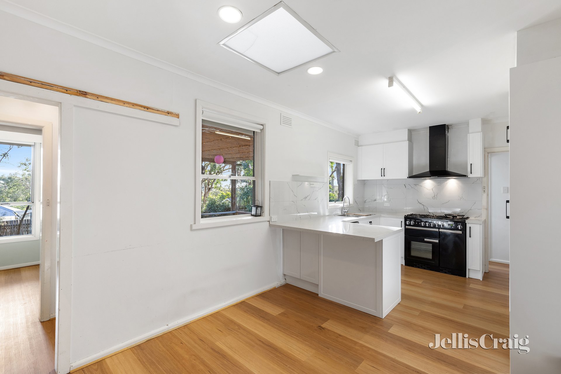 1 View Hill Crescent, Eltham image 3