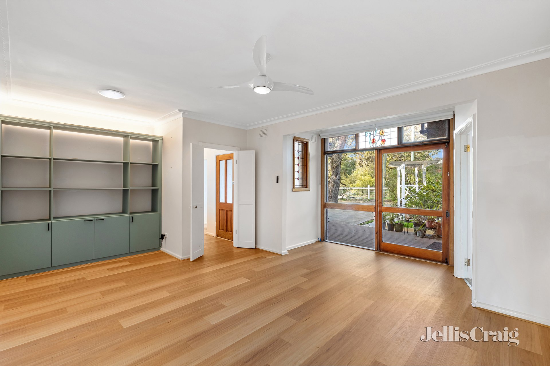 1 View Hill Crescent, Eltham image 4