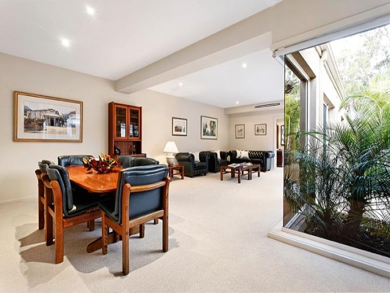 1 View Point Road, Balwyn North image 3