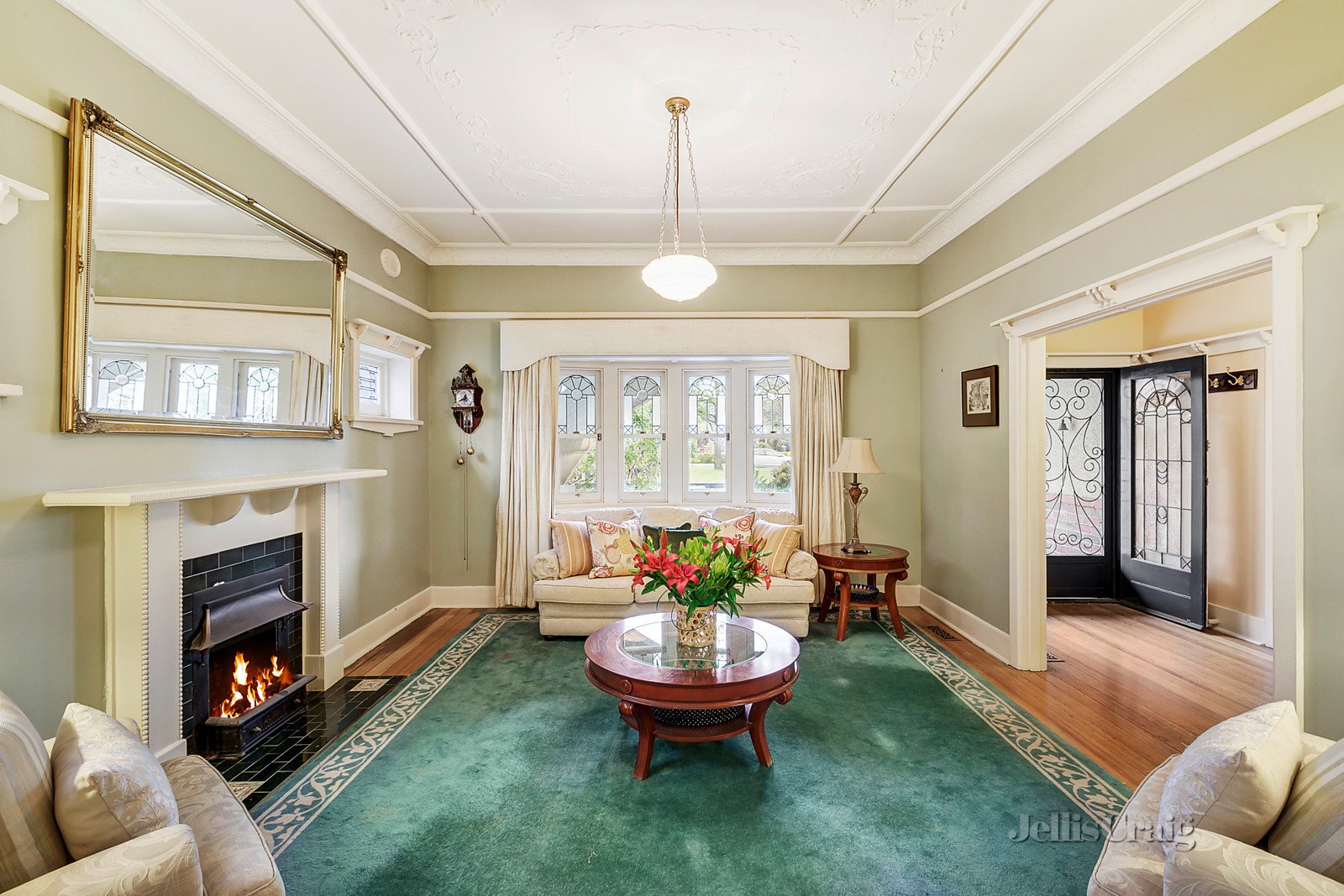 1 Villers Square, Malvern East image 4