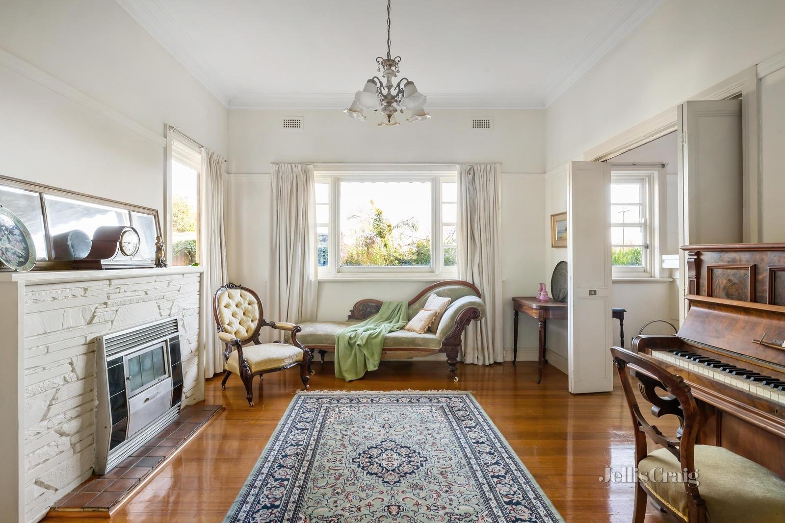 1 Wallace Road, Burwood image 2