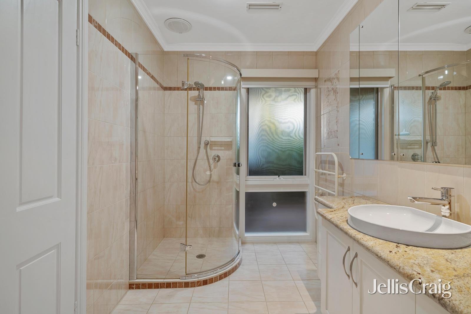 1 Warrick Grove, Templestowe image 9