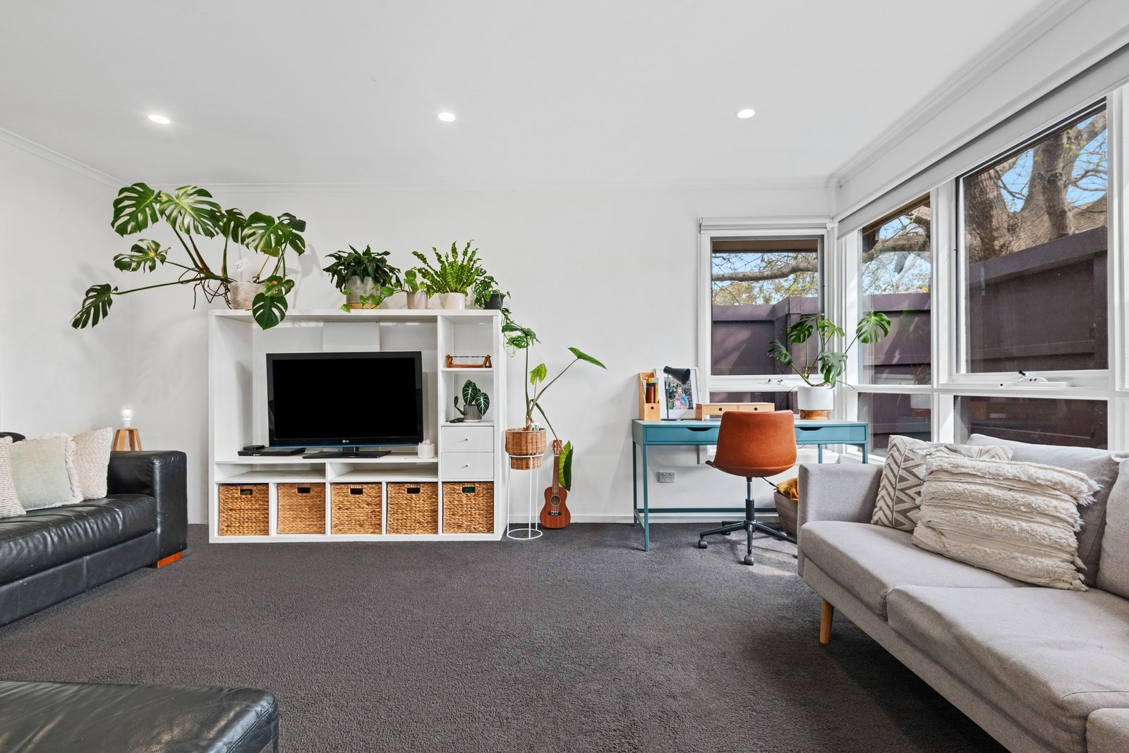 Property Gallery Thumbnail 3