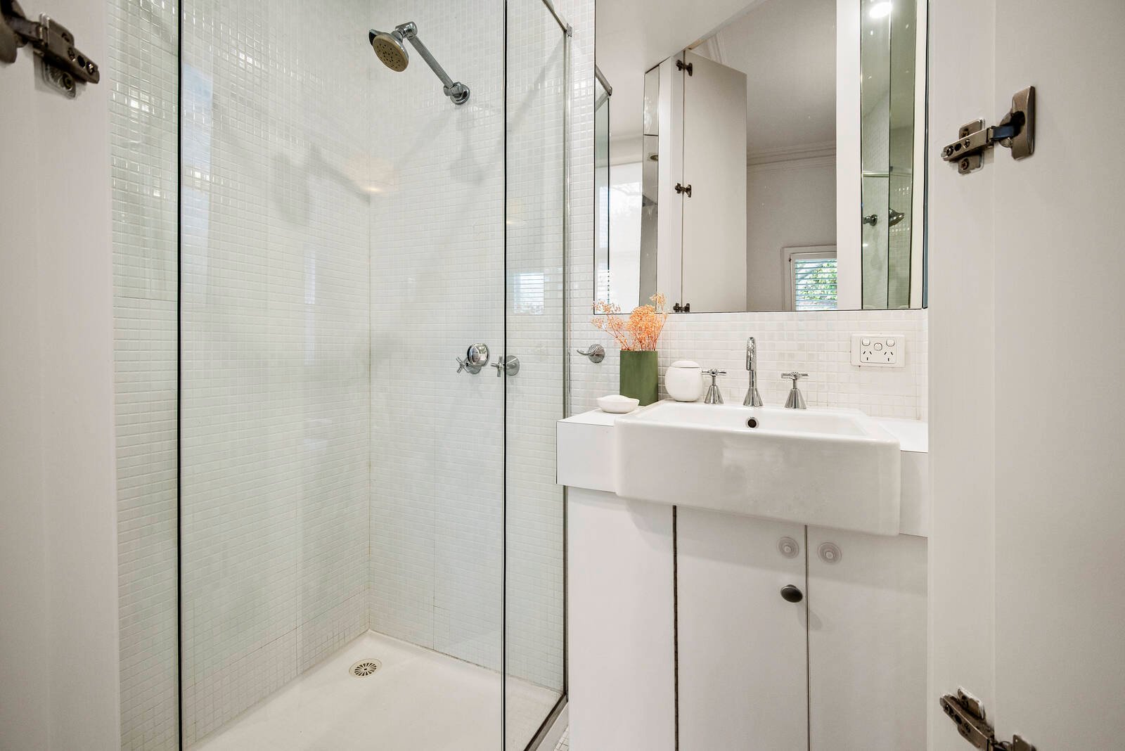 Property Gallery Thumbnail 16
