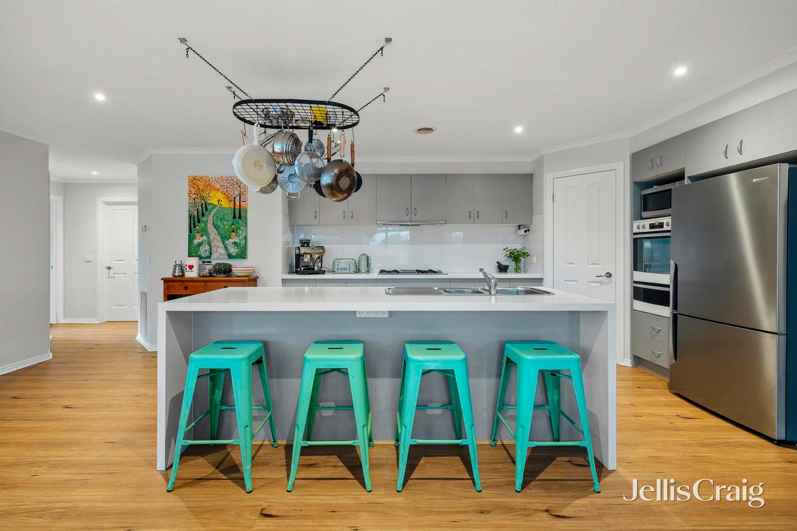 1 Whitsunday Court, Mount Martha image 3