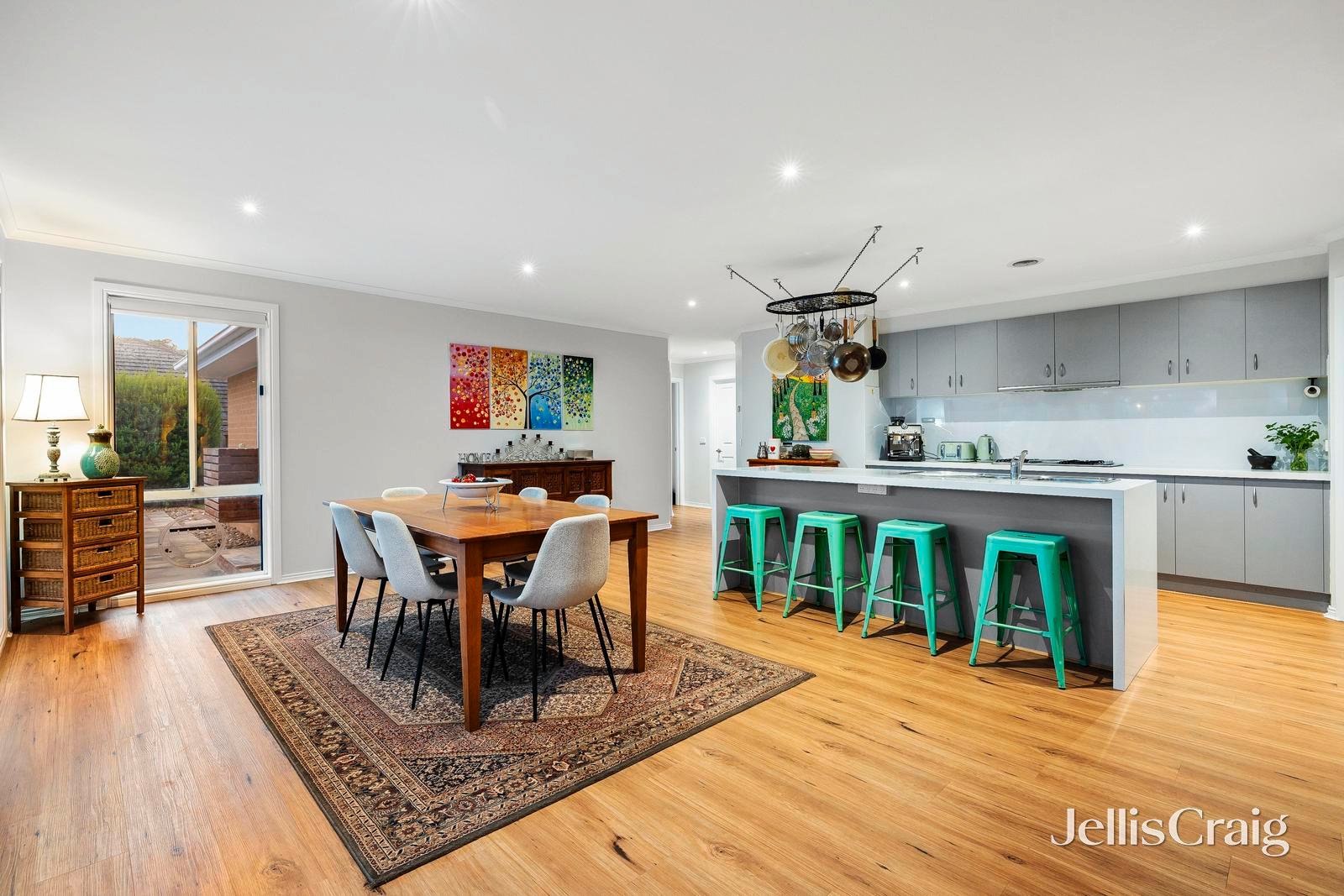 1 Whitsunday Court, Mount Martha image 5
