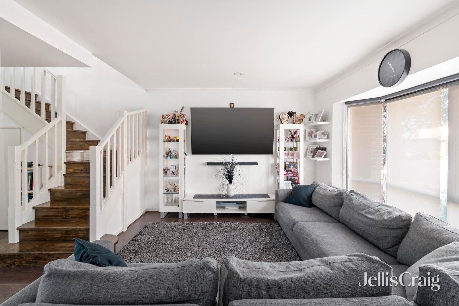 1 Whittaker Court, Williamstown image 3