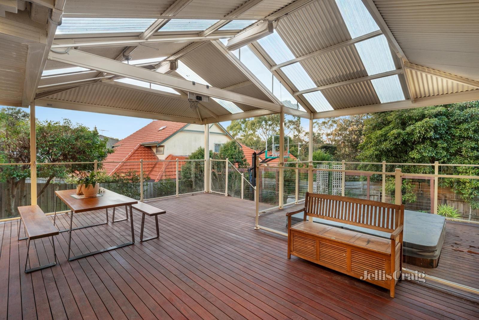 1 Wiaktun Crescent, Mount Waverley image 10