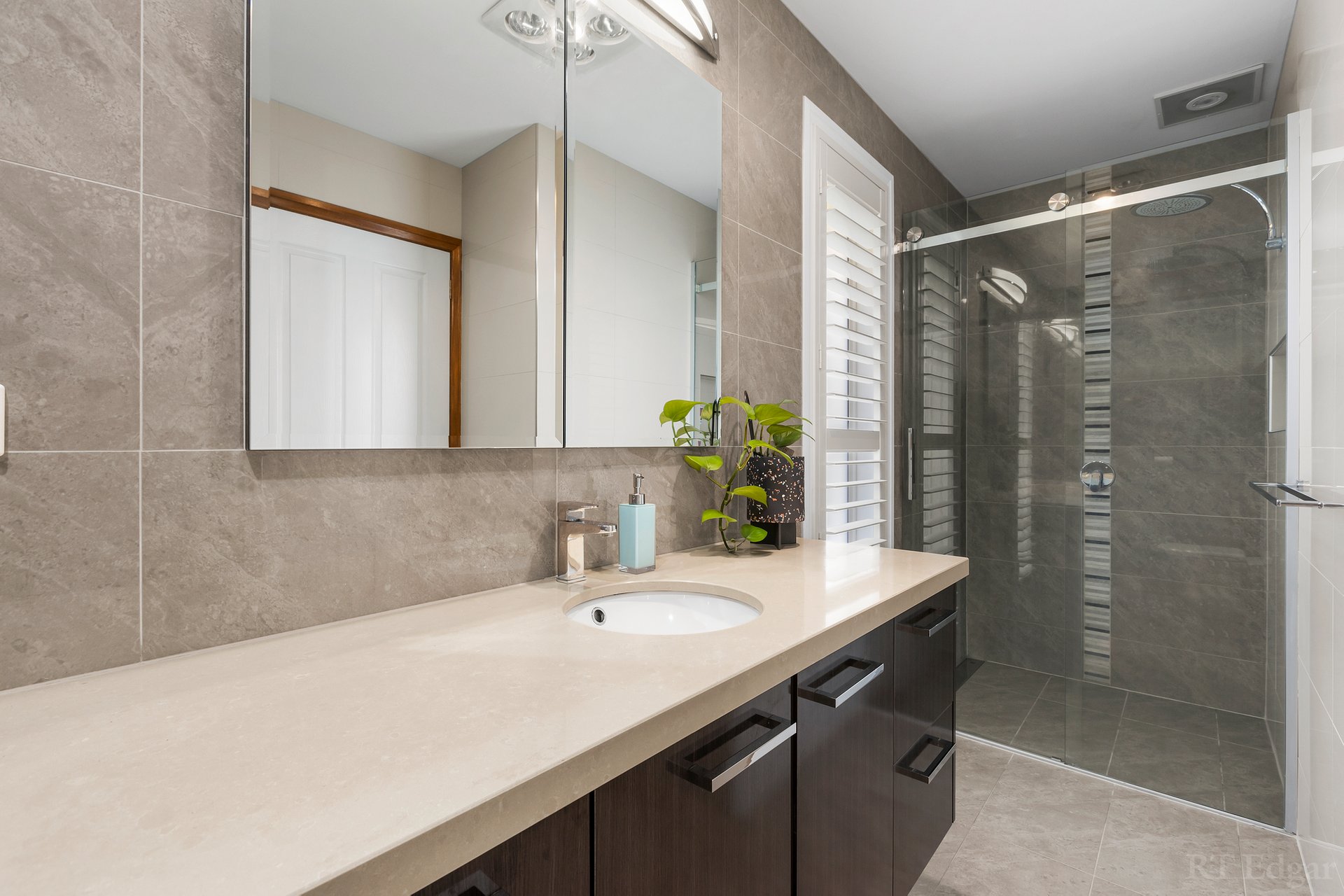 Property Gallery Thumbnail 14