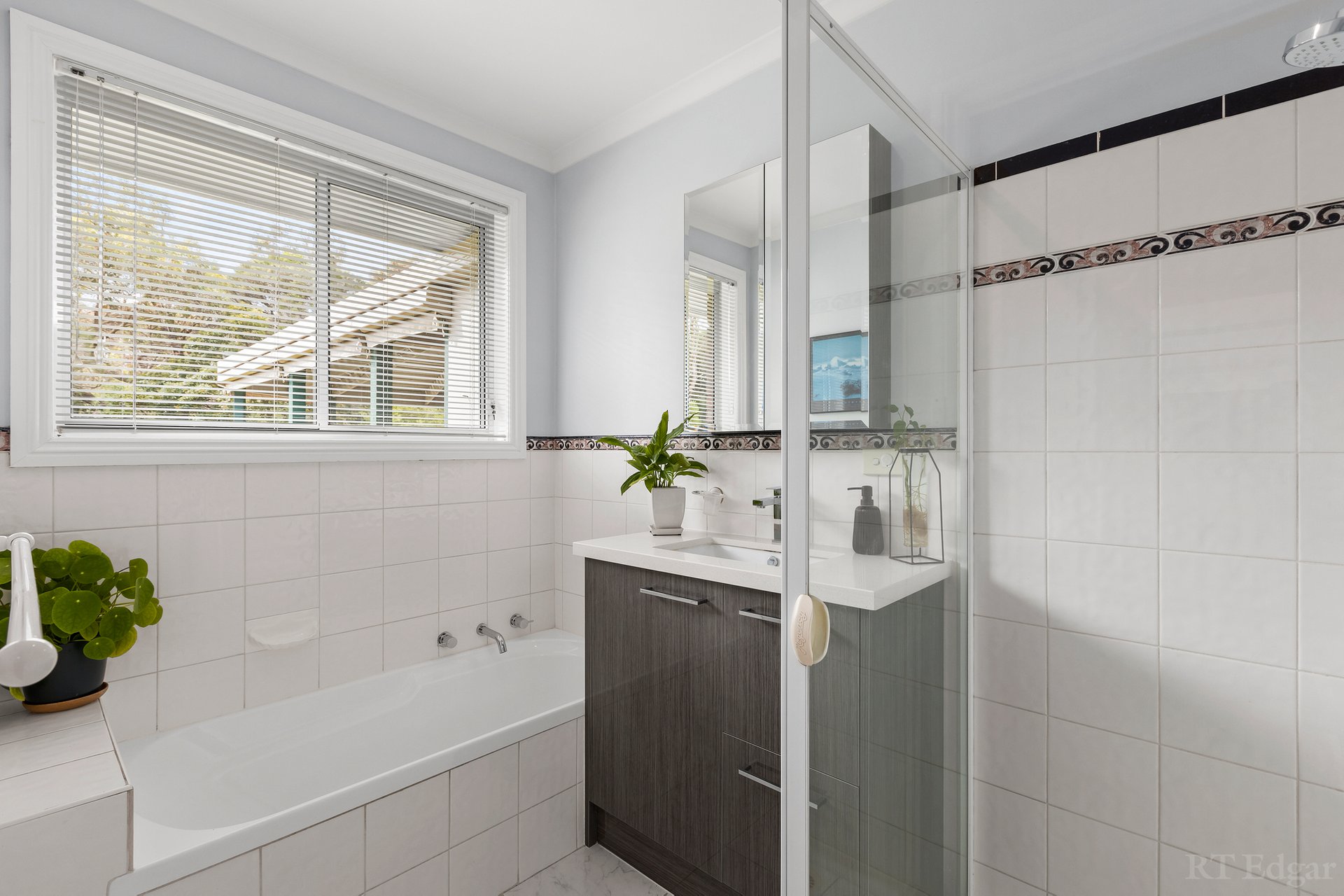 Property Gallery Thumbnail 16