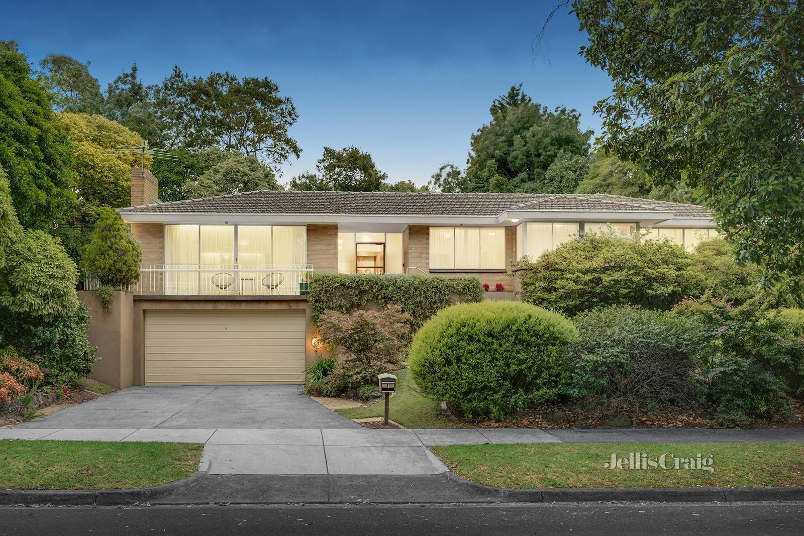 1 William Street, Mount Waverley image 1