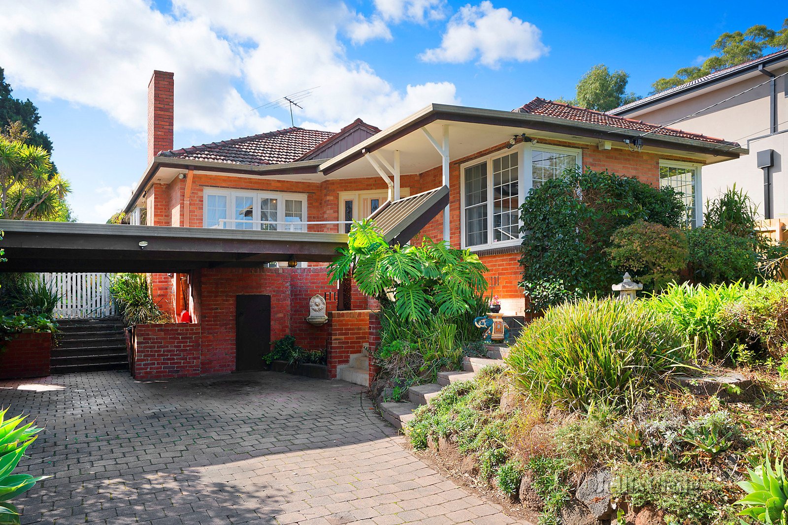 1 Wills Avenue, Mount Waverley
- Print Image 1