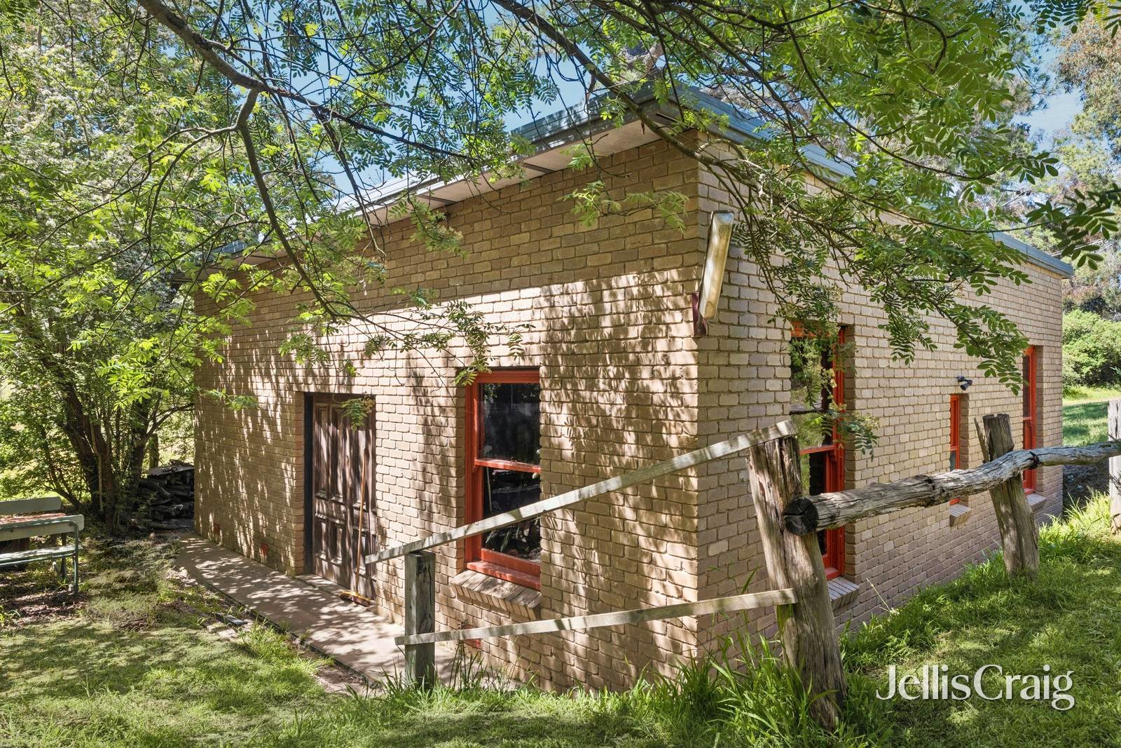 1 Wills Street, Castlemaine image 19