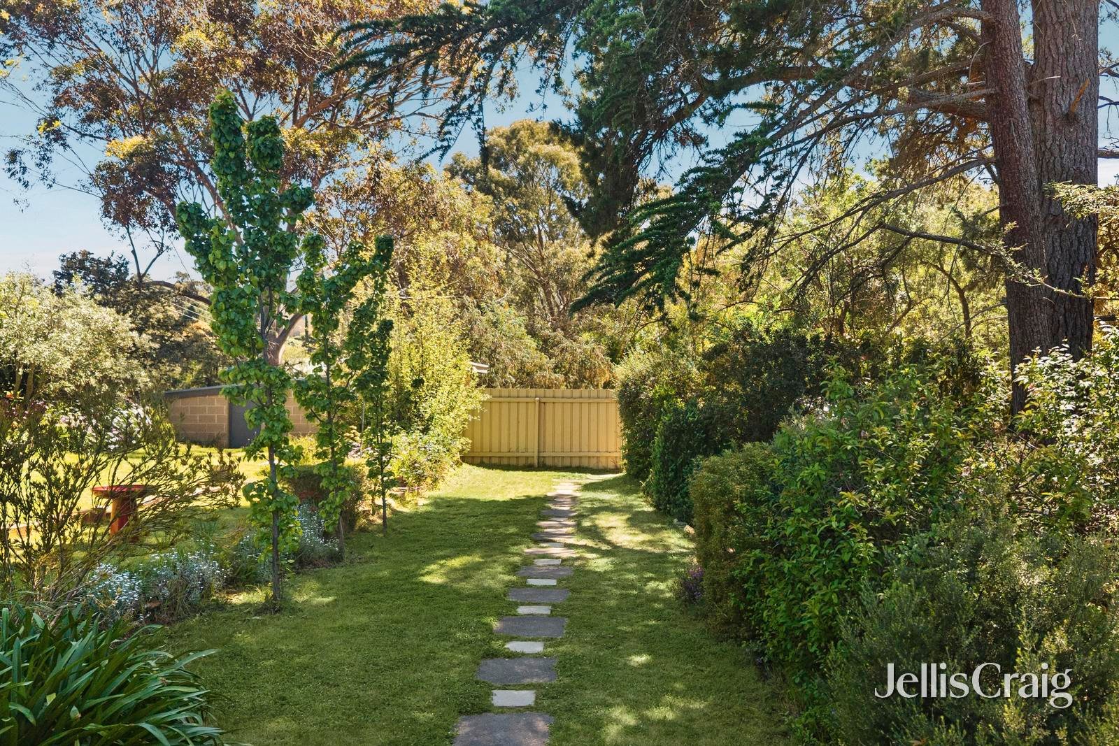 1 Wills Street, Castlemaine image 24