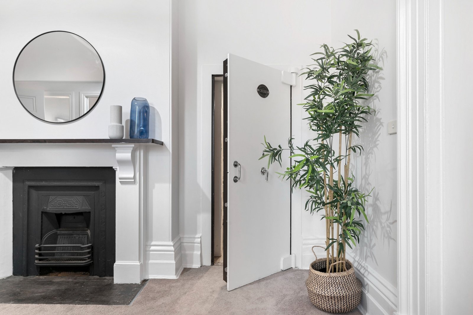 Property Gallery Thumbnail 6