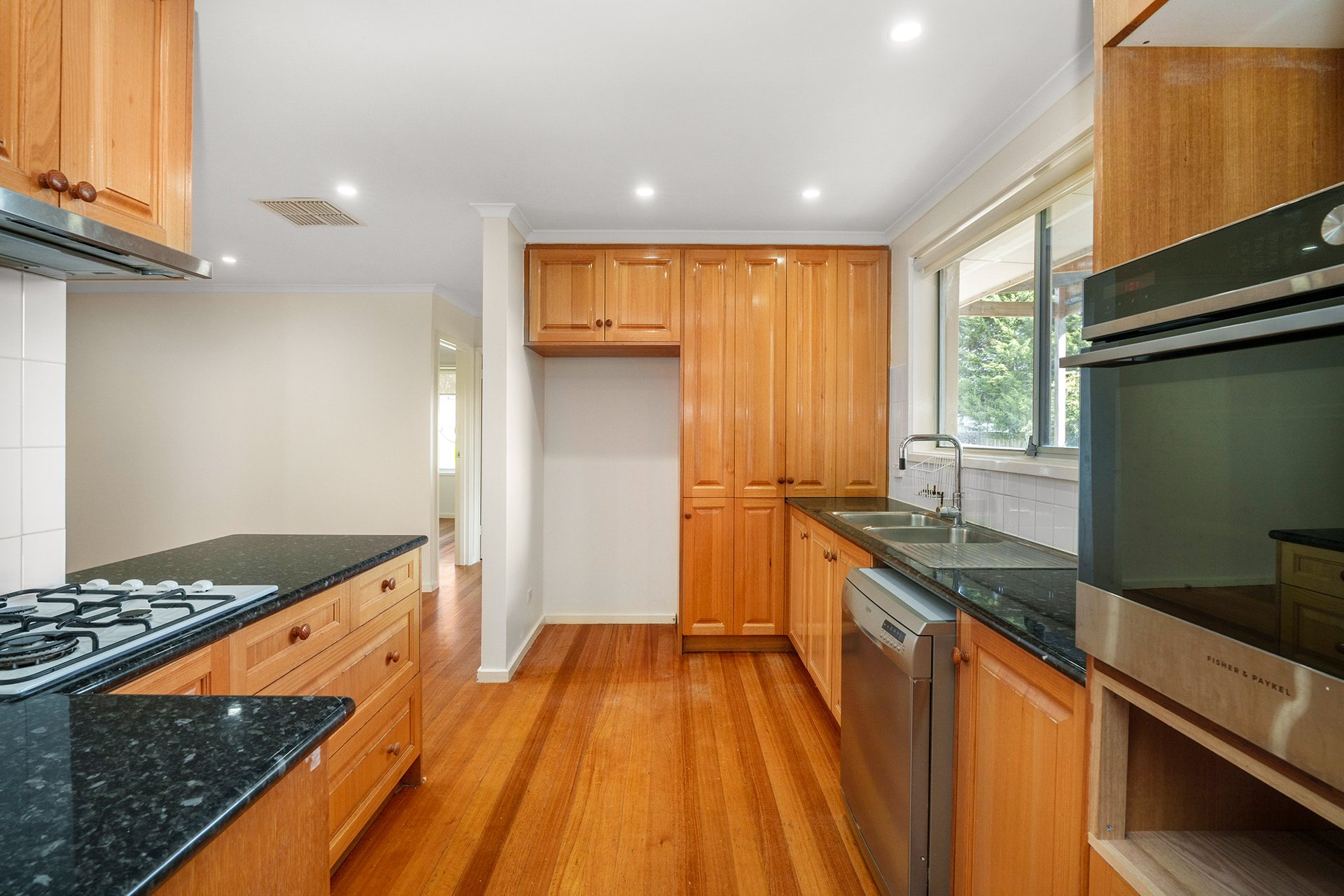 Property Gallery Thumbnail 2