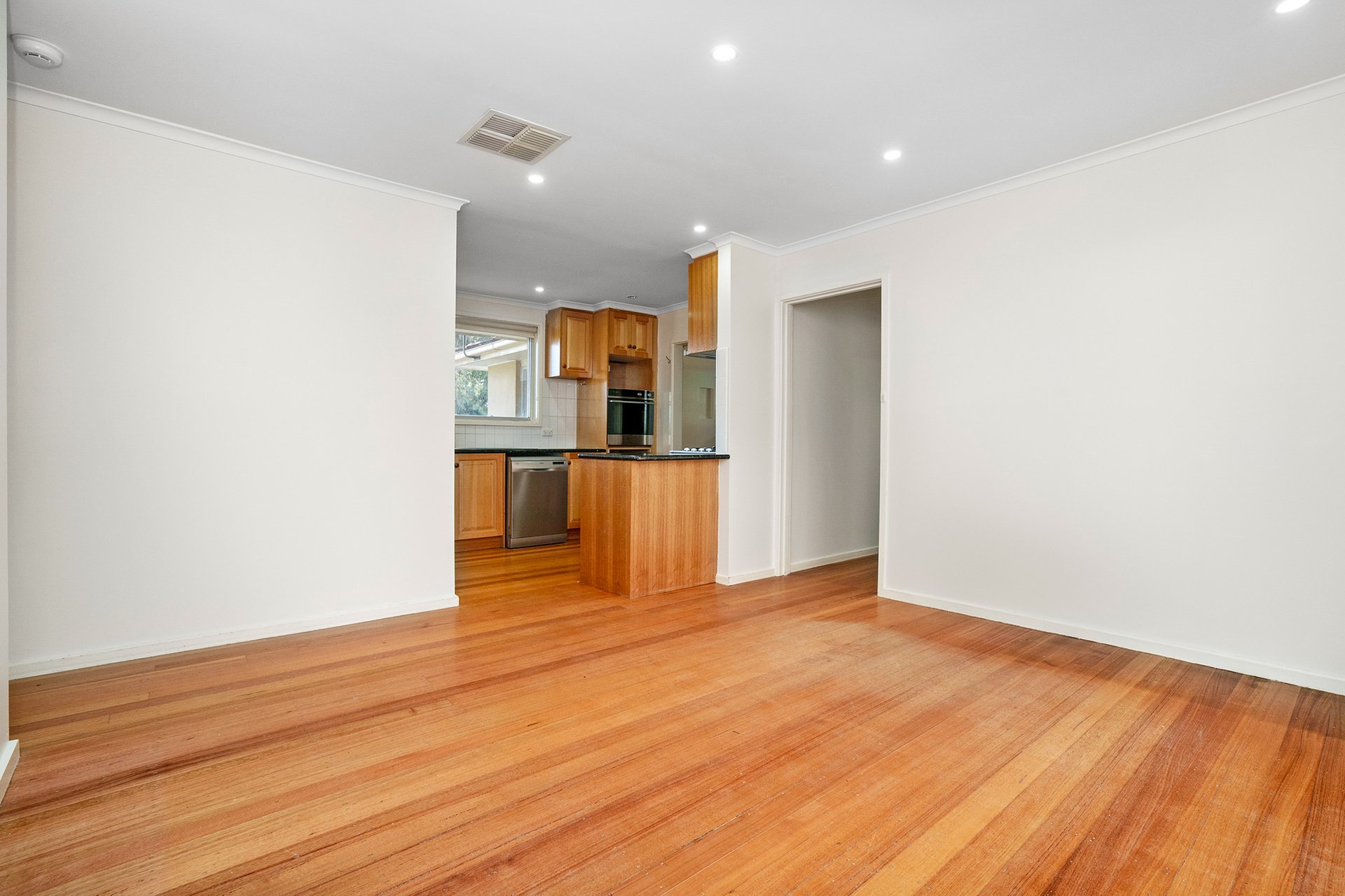 Property Gallery Thumbnail 4