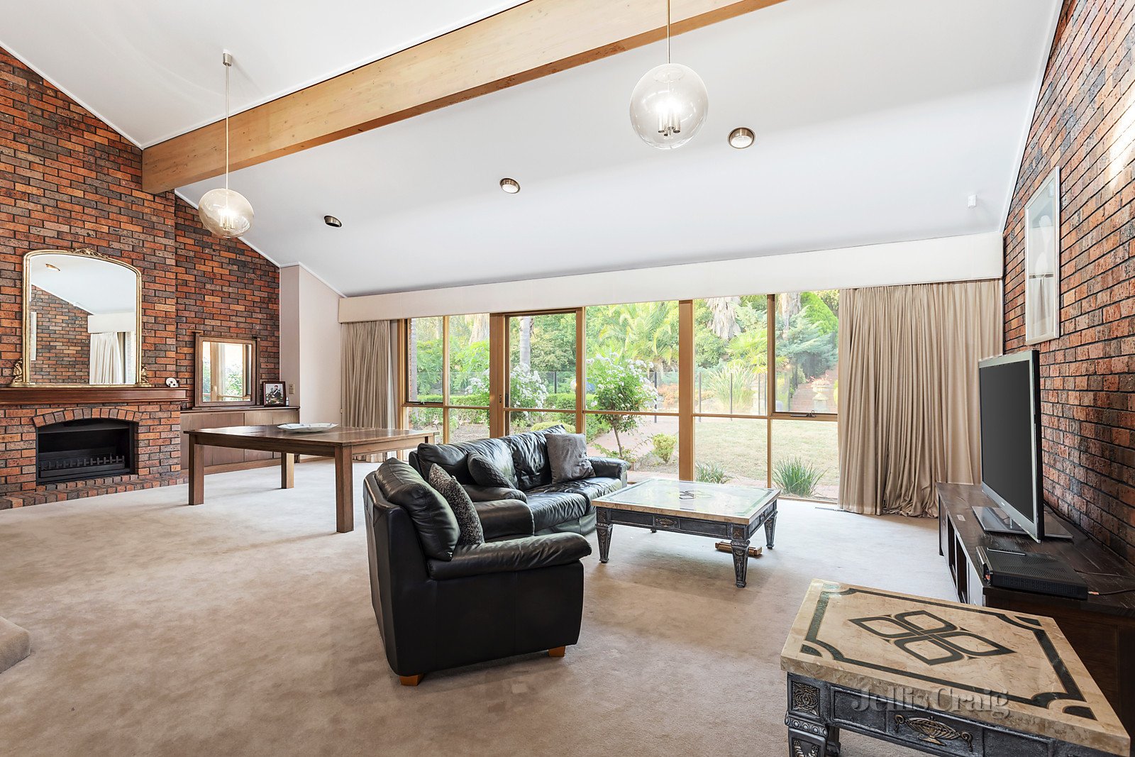 1 Winifred Court, Templestowe image 3