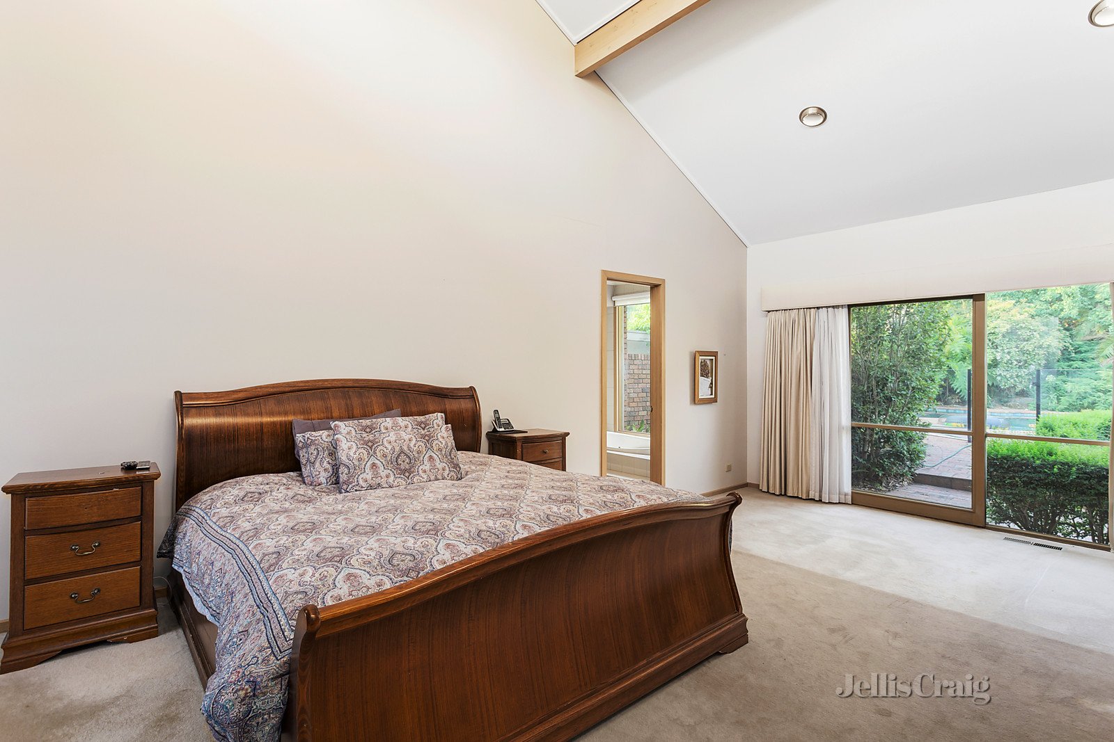 1 Winifred Court, Templestowe image 5