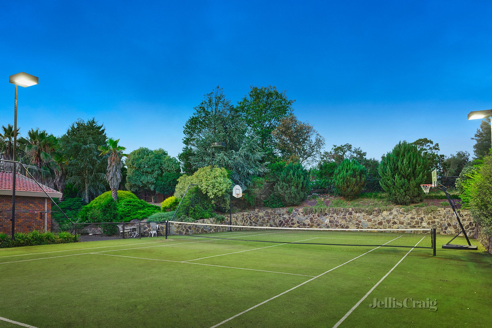 1 Winifred Court, Templestowe image 10