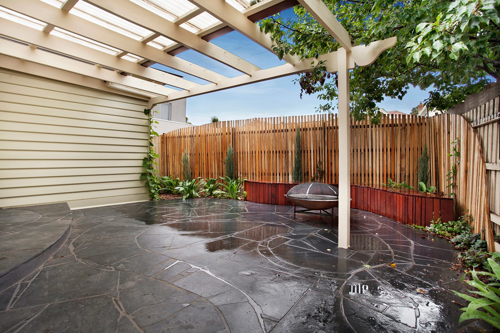 Property Gallery Thumbnail 6